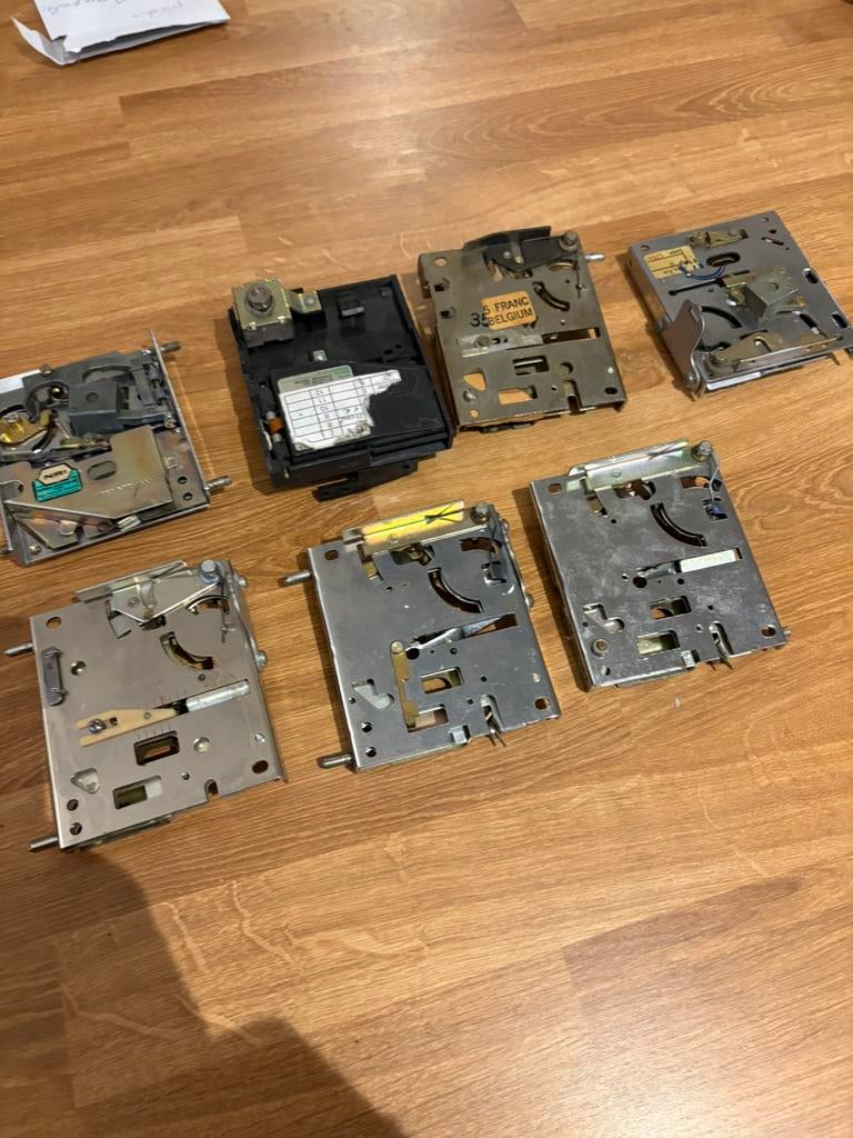 Verschillende geldautomaten om te betalen, Ophalen of Verzenden