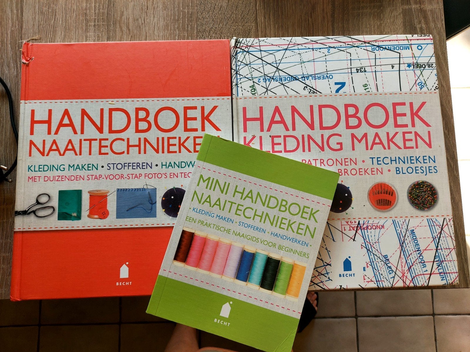 handboeken naaitechnieken, Hobby en Vrije tijd, Scrapbooking, Ophalen, Zo goed als nieuw, Album of Boek, Overige merken