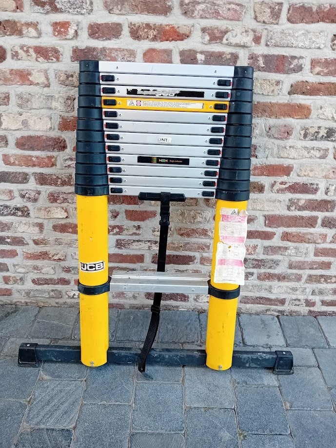 telescopische ladder JCB, Ophalen, Zo goed als nieuw, Ladder, Opvouwbaar of Inschuifbaar