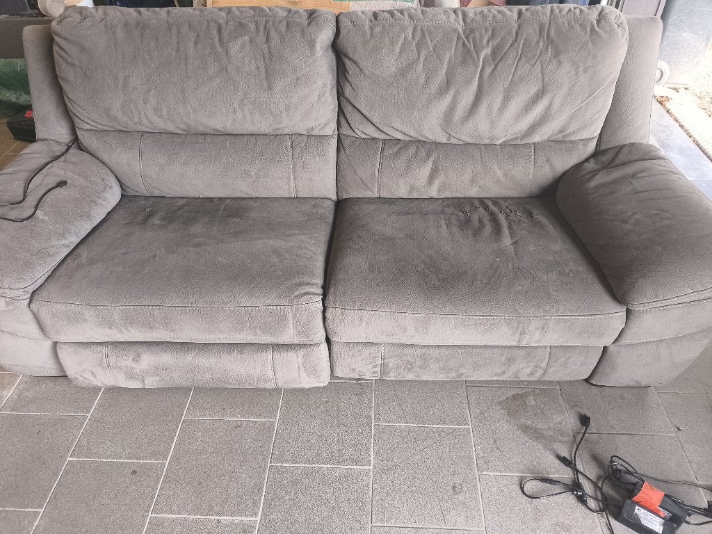 2 canapés électriques à donner, 5 places, 100 à 125 cm, Quatre personnes ou plus, Tissu, Enlèvement