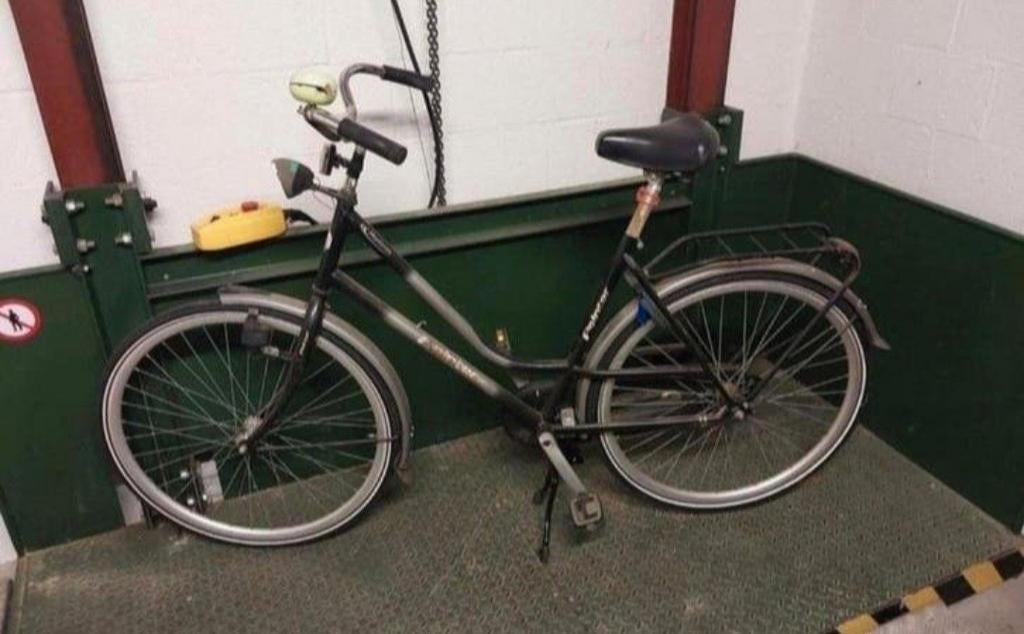 Damesfiets,  technisch in orde, Ophalen