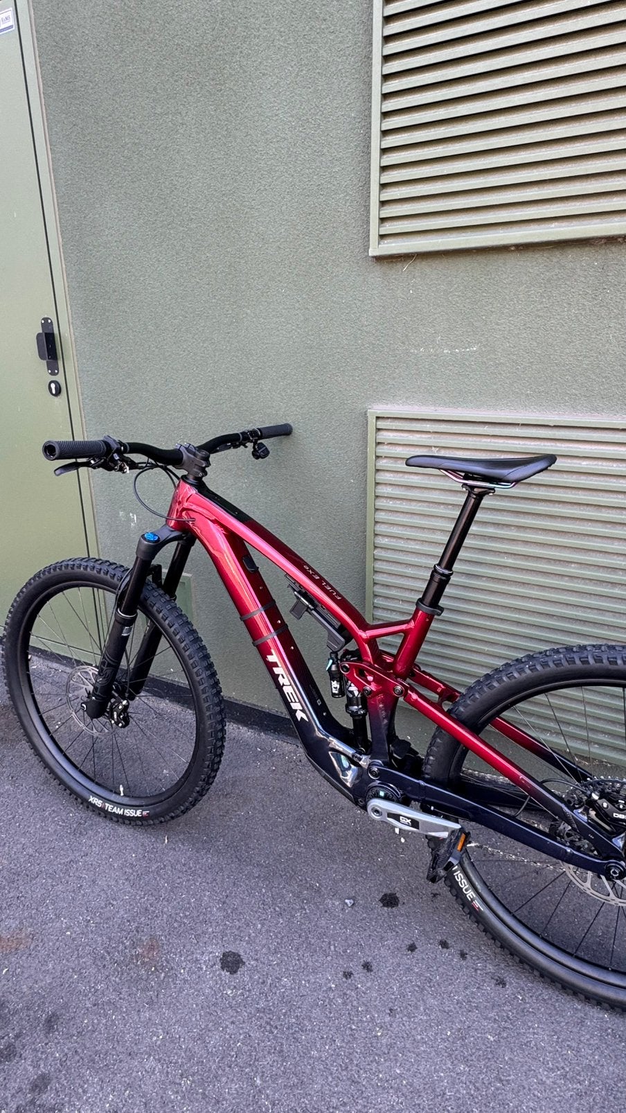 Vélo tout terrain Trek Fuel eXe 8 GX AXS T-Type 2025 Fox 36, Vélos & Vélomoteurs, Enlèvement, Comme neuf, Trek