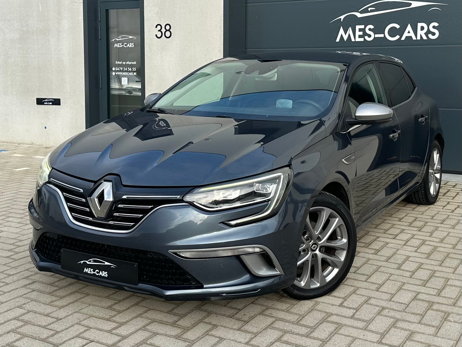 Ranault Megane GTLINE 1.2TCE 134.000Km / Full Sport 2017, Auto's, Dealer onderhouden, Zwart, Bedrijf, 74 kW