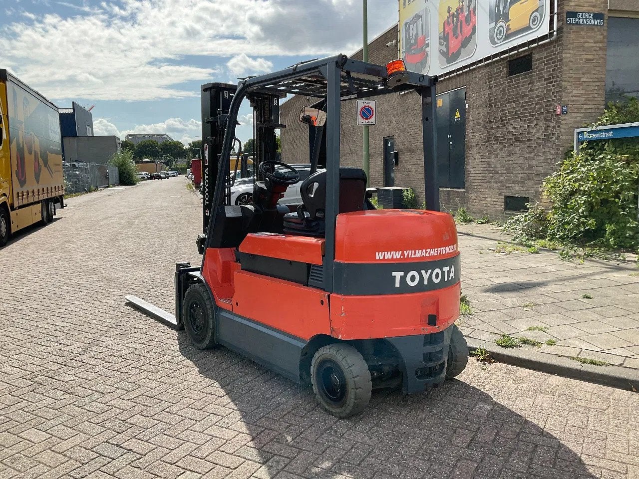 Toyota 7FBMF30 3000KG 3.30METER HEFTRUCK, Articles professionnels, Machines & Construction | Chariots élévateurs & Transport interne