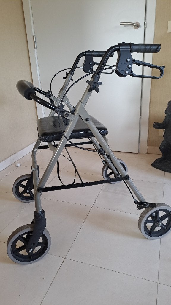 Rollator, Diversen, Ophalen