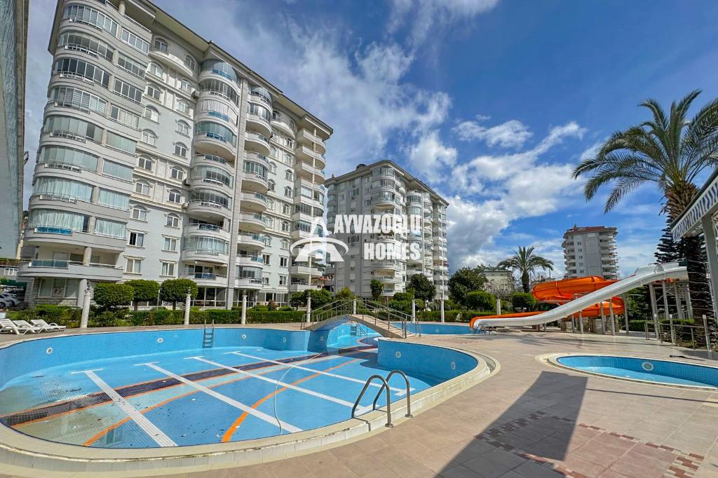 Grand espace de vie et emplacement central, Immo, 220 m², Ville, Turquie, 5 pièces