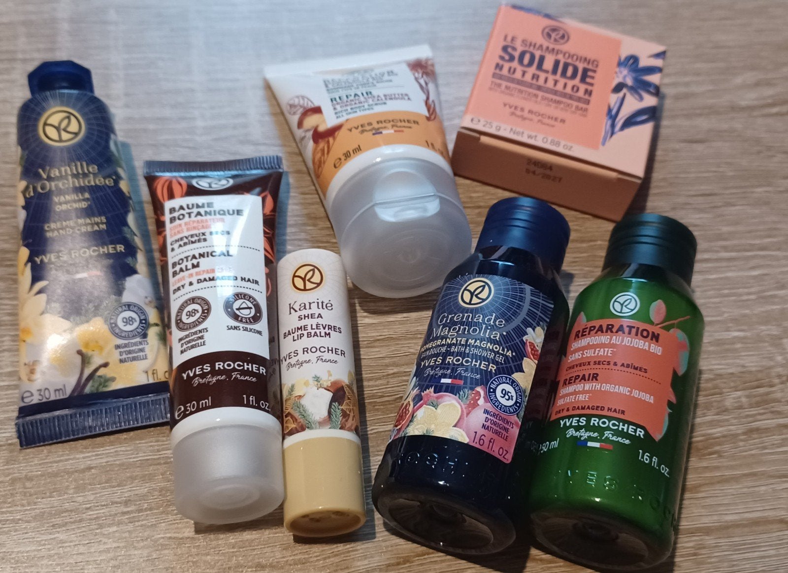 Ensemble de mini-produits Yves Rocher, non utilisés, Envoi