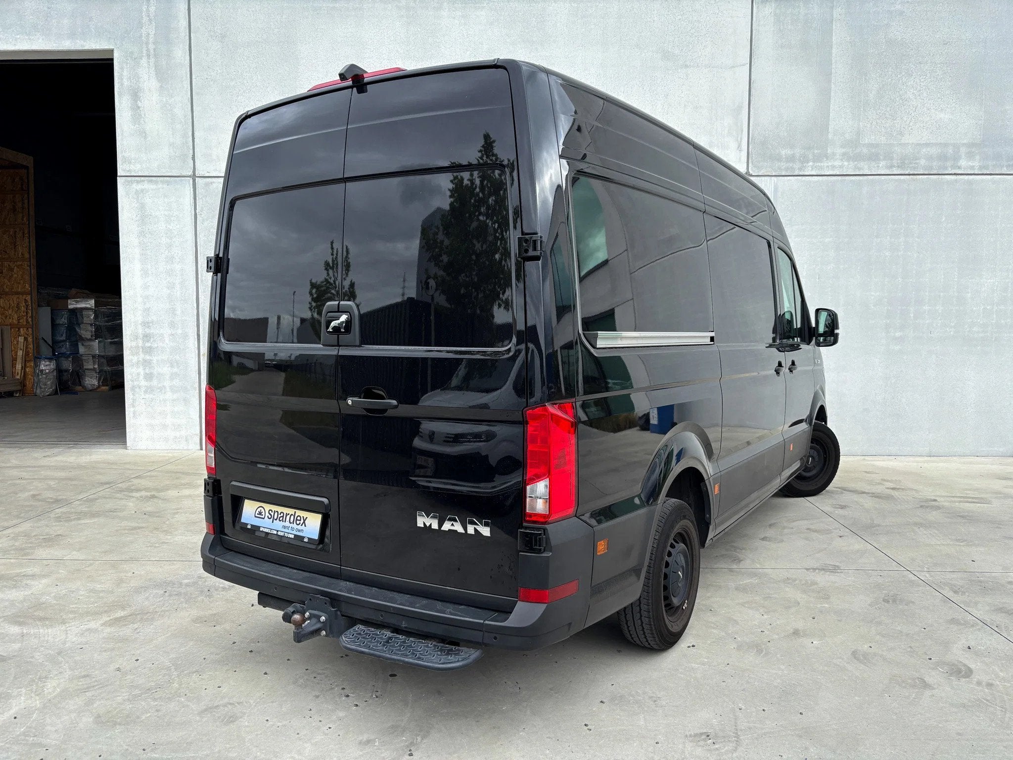 MAN TGE 3.180 4x2F | Leasing (bj 2025), Auto's, Automaat, Gebruikt, Euro 6, Zwart