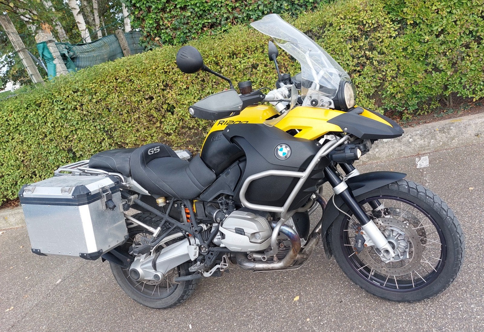 BMW R1200GSA
Bwj 2010
85.000km

Met zijkoffers
Sportdemper, Motoren, Particulier