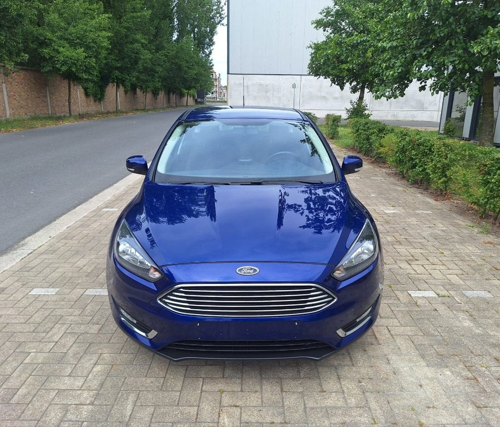 Ford Focus 1.2i | 105dkm, https://public.car-pass.be/vhr/1688a07d-4c0a-47c4-8e5b-114d7f42d3da, 4 cilinders, Blauw, Bedrijf