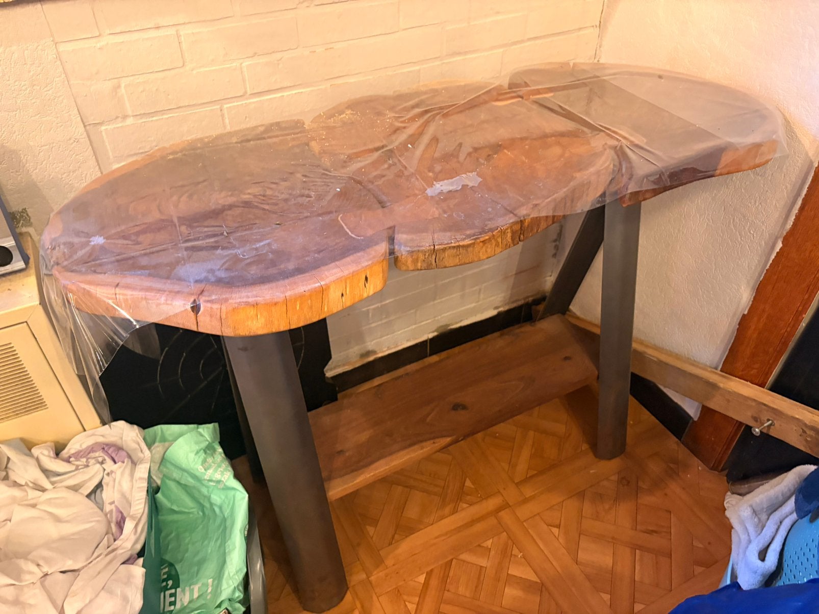 Coco maison bijzettafel/bureau, Huis en Inrichting, Ophalen, Zo goed als nieuw