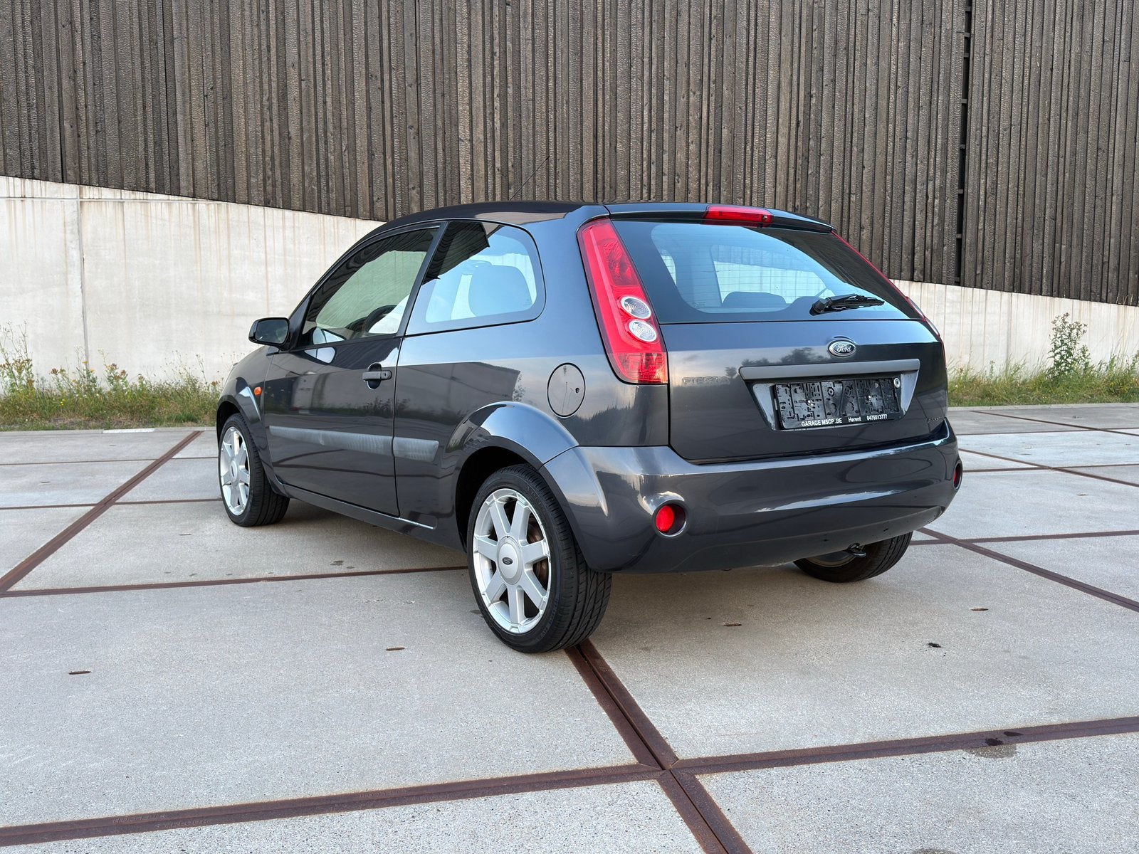Ford fiesta 1.3 benzine /Airco/ Gekeurd, Voorwielaandrijving, Stof, 4 cilinders, https://public.car-pass.be/vhr/5081af9f-5c6e-43ad-9b01-e0ac506d246b