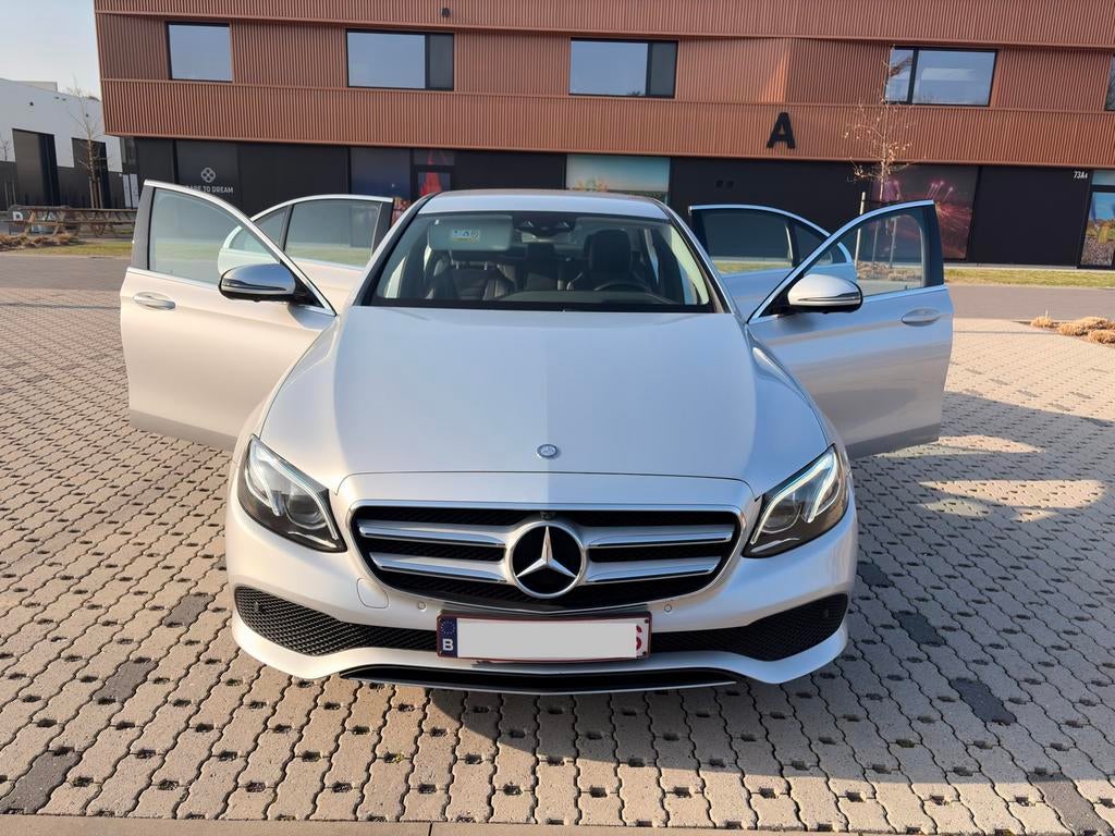 Mercedes E220d Automaat, Autos, Mercedes-Benz, Argent ou Gris, Achat, Noir, Automatique