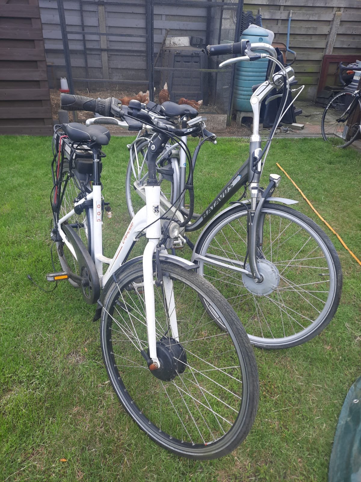 2 electrische fietsen te koop, Fietsen en Brommers, Fietsen | Dames | Damesfietsen, Zo goed als nieuw, Batavus, Ophalen