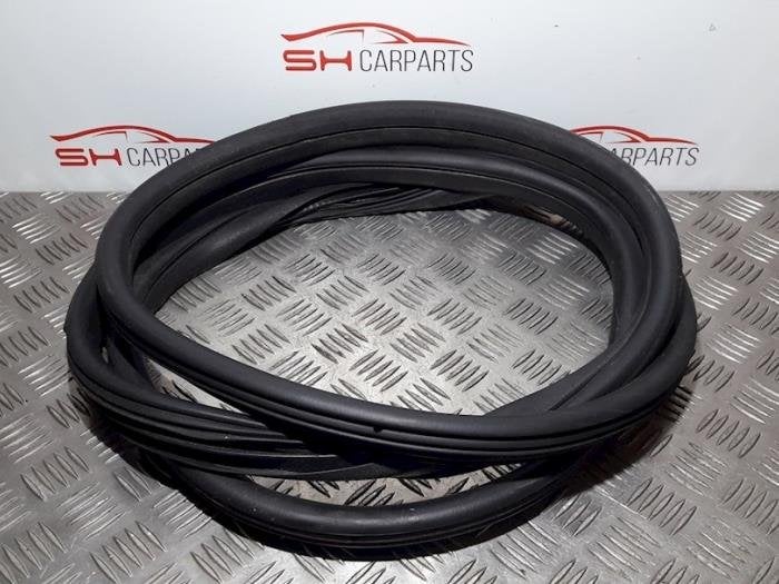 Portierrubber 4Deurs links-achter van een Citroen C4 Grand P, Gebruikt, -, Ophalen of Verzenden, -