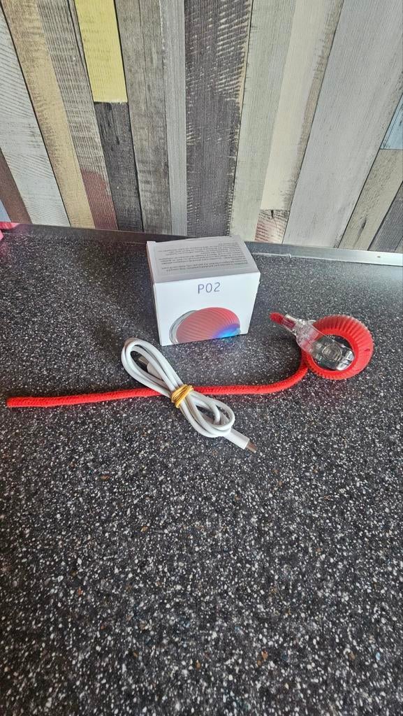 Jouet interactif change de couleur et se déplace