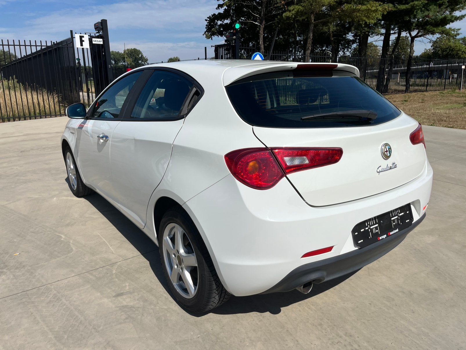 Alfa romeo Giulietta 1.6jtd 171kms airco rijdt perfect, Auto's, Euro 5, Particulier, Elektrische ramen, Te koop