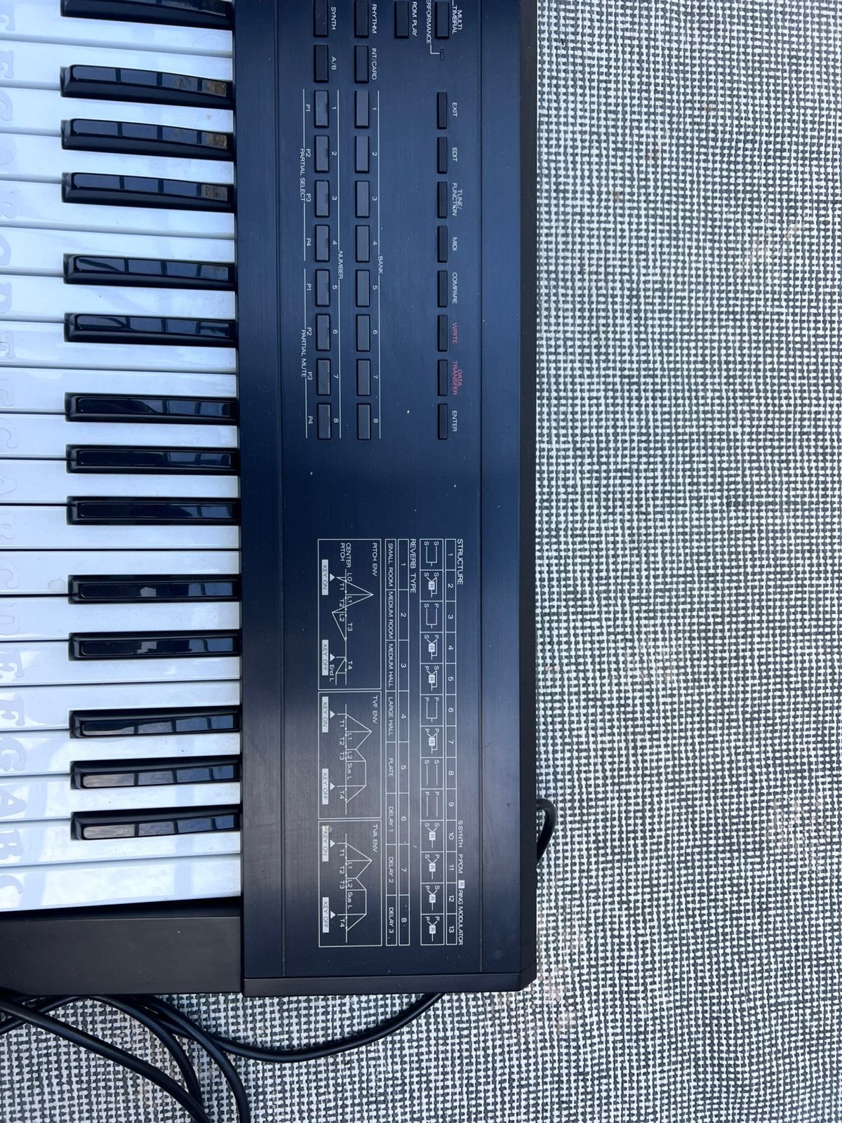 Roland synthesizer g10, Ophalen, Roland, Met standaard, 61 toetsen
