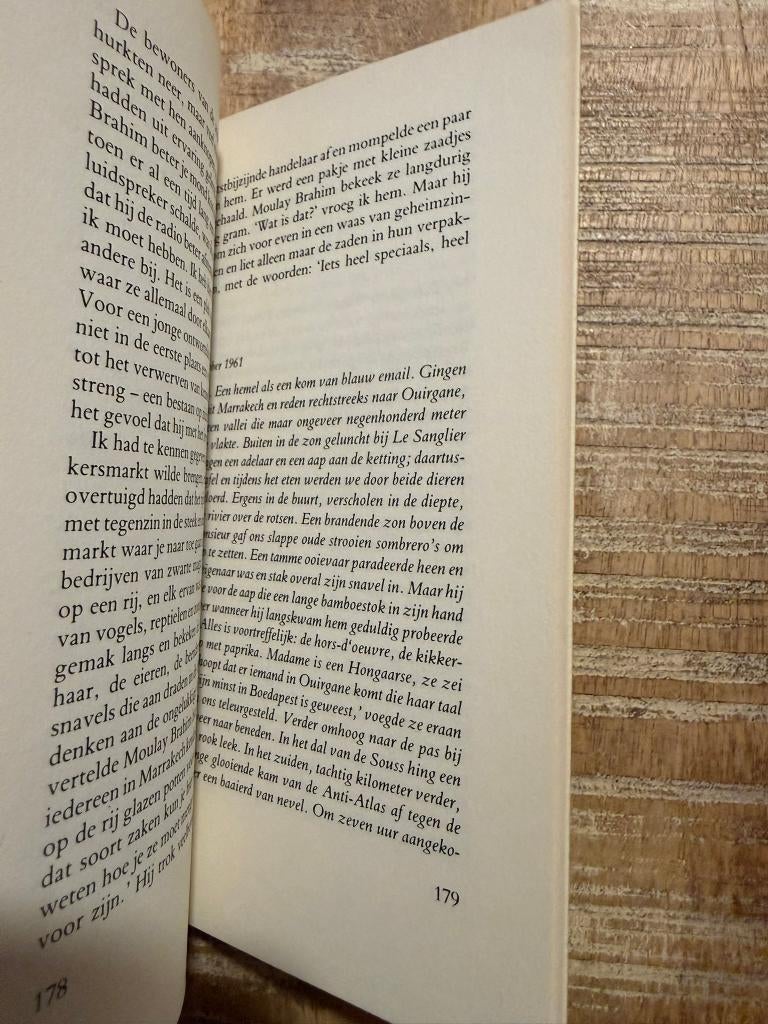 Hun hoofden zijn groen en hun handen blauw - Paul Bowles, Livres, Récits de voyage, Enlèvement ou Envoi, Utilisé, Paul Bowles