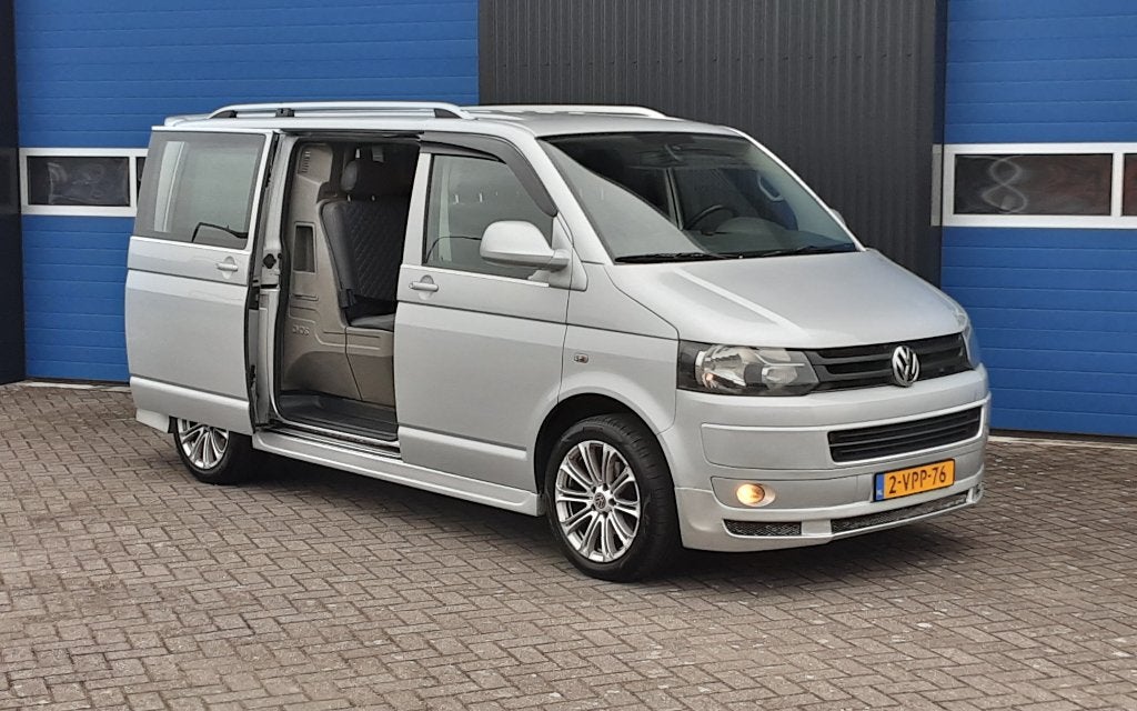 VW Transporter 2.0 TDI Dubbele Cab. airco, 5 zetels, Auto's, Voorwielaandrijving, Euro 5, Overige bekleding, 62 kW