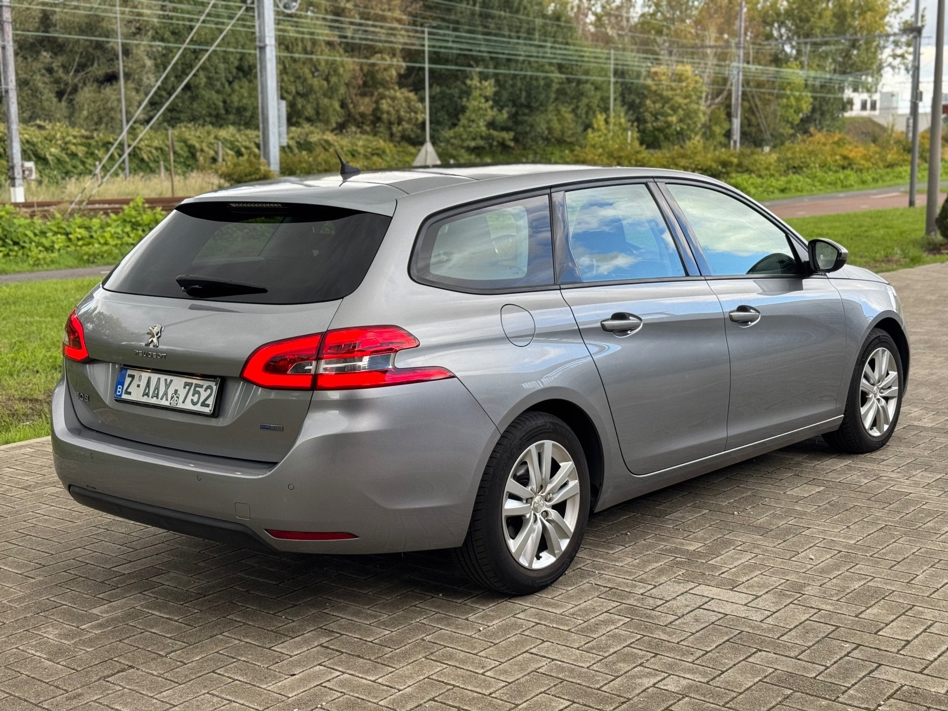 Peugeot 308, 94 kW, Argent ou Gris, Achat, Euro 6