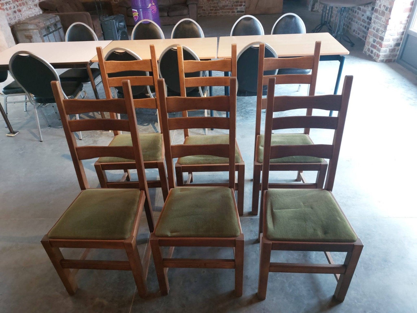 GRATIS 6 eiken stoelen met stoffen  zitting in goeie staat, Enlèvement
