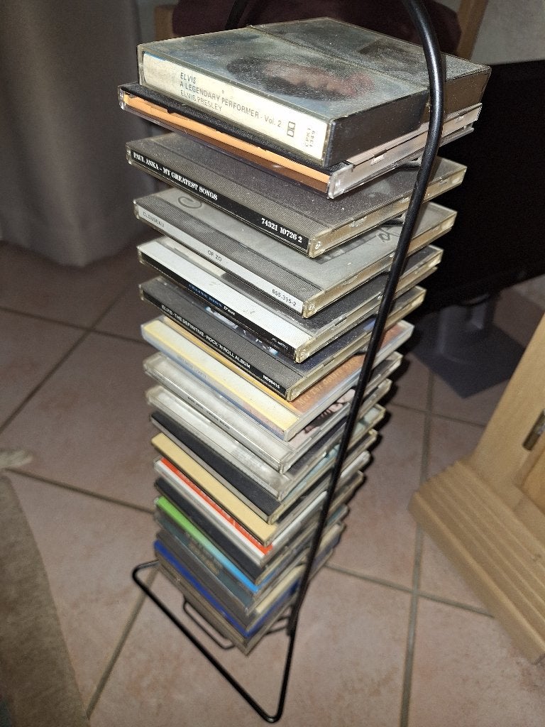 Cd rekje, Huis en Inrichting, Ophalen, Overige materialen, Gebruikt, Minder dan 25 discs