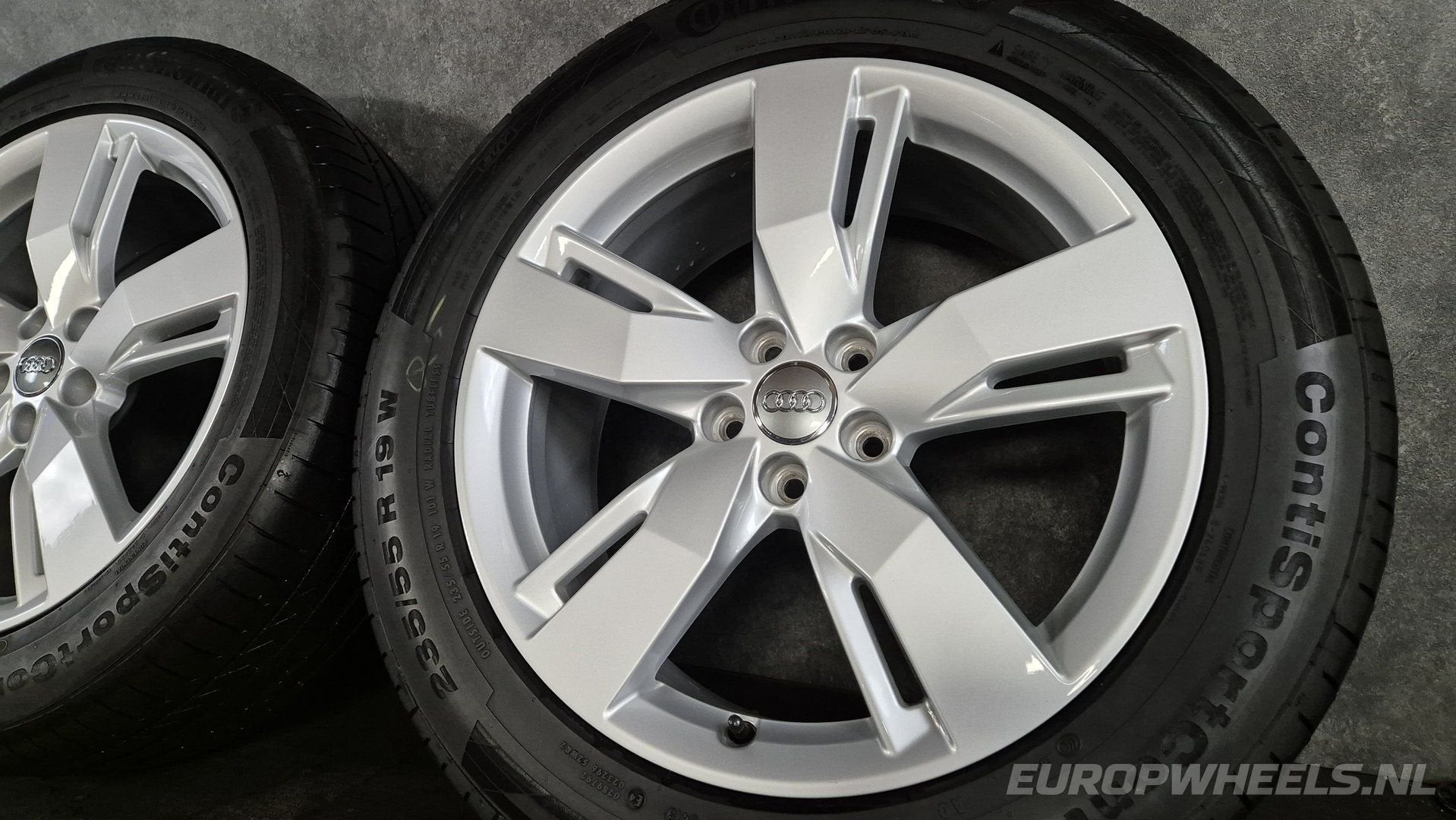19 inch Audi velgen SQ5 Q5 S Line 235 55 zomerbanden e-tron, Auto-onderdelen, Banden en Velgen, 19 inch, Gebruikt, -, -