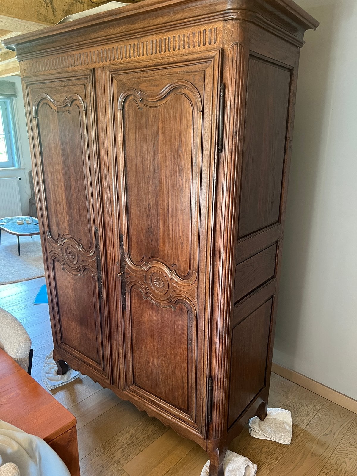 Armoire ancienne - Bois massif, Enlèvement