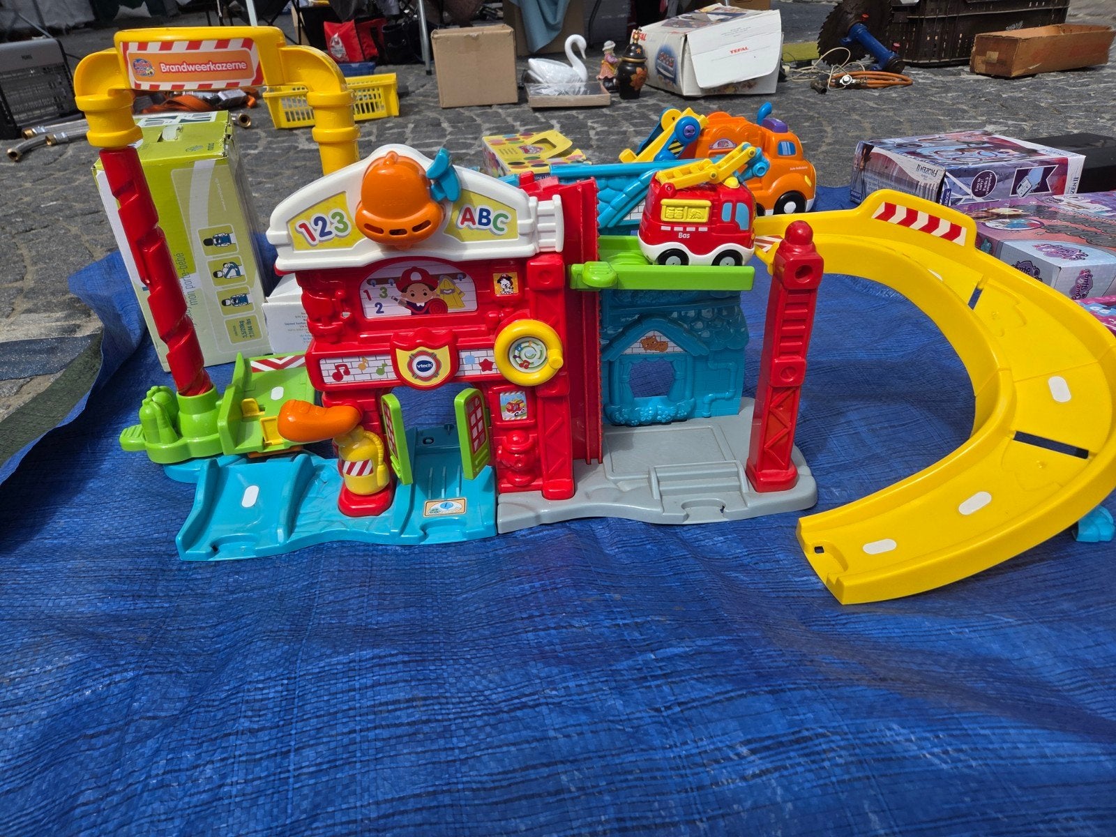 Vtech interactieve brandweerkazerne, Ophalen