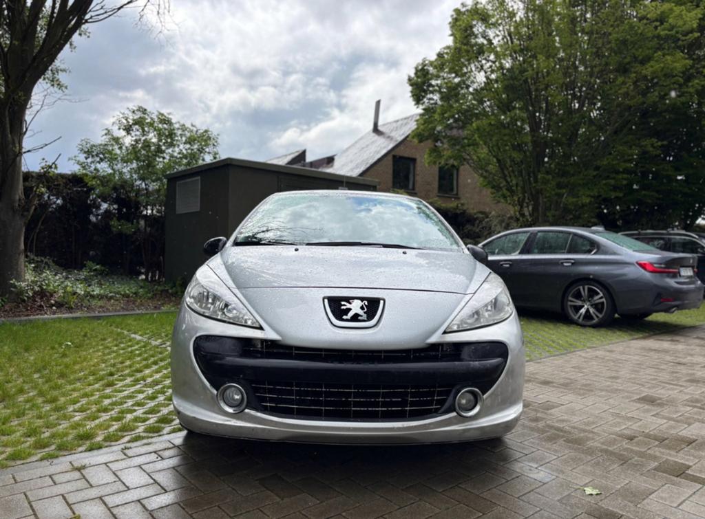 Peugeot 207 automaat benzine 187000 km, Automaat, 1600 cc, Bedrijf, 5 zetels