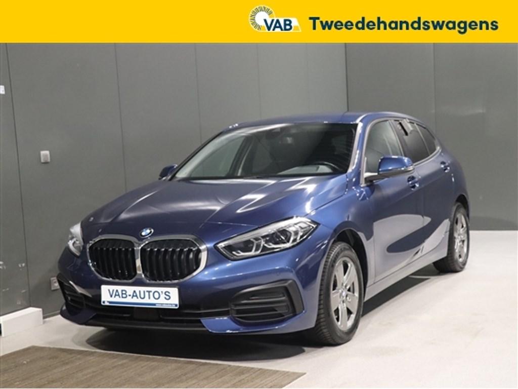 BMW 118   I, 100 kW, Entreprise, 5 portes, https://public.car-pass.be/vhr/c932d341-eb88-4ef0-bcca-03e59d96b234