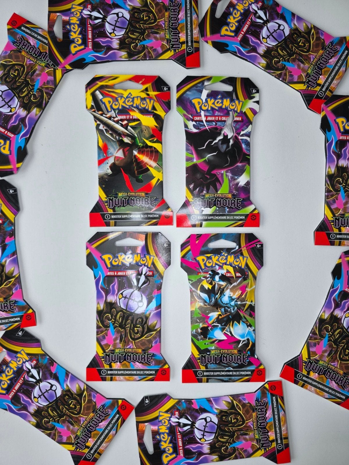 1 verpakking van 4 Black Night Cardboard Blisters ME05 Pokem, Ophalen of Verzenden, Nieuw, Booster, Foil
