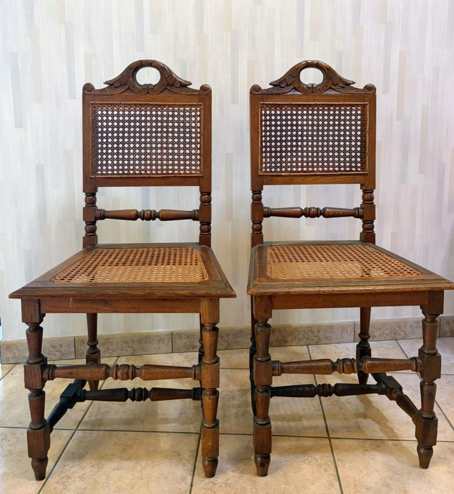 Houten stoelen, Ophalen, Gebruikt