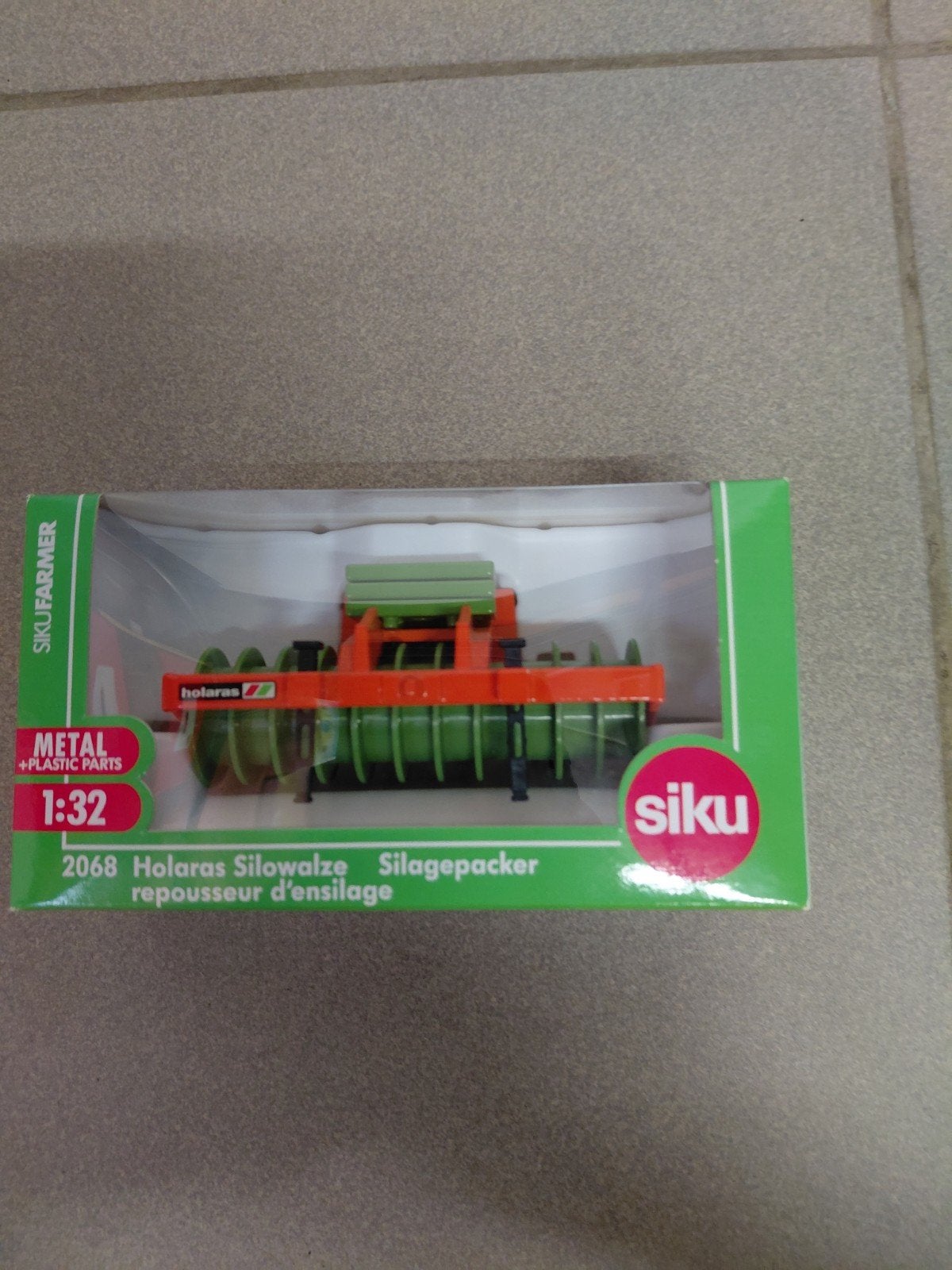siku 1/32 silagepacker 2068, Hobby & Loisirs créatifs, Voitures miniatures | 1:32, Enlèvement ou Envoi, Neuf, Tracteur et Agriculture