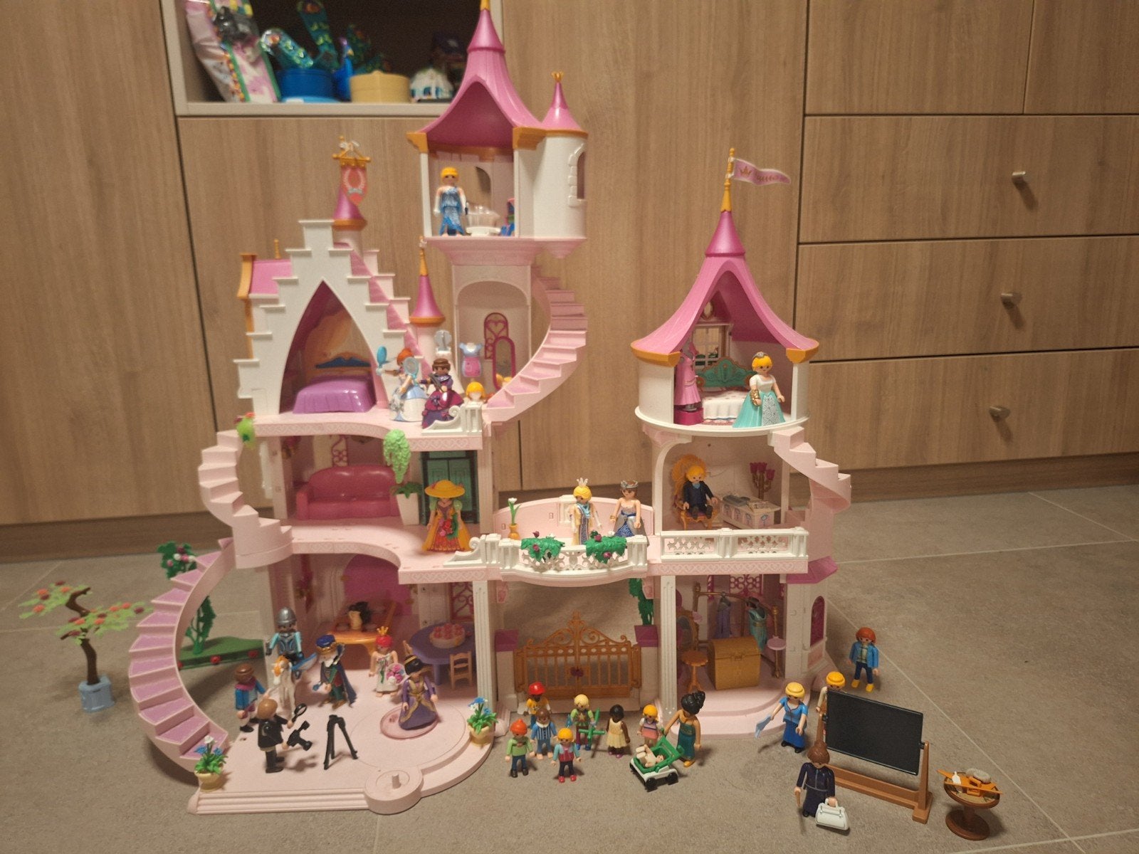 playmobil kasteel met toebehoren, Ophalen, Zo goed als nieuw