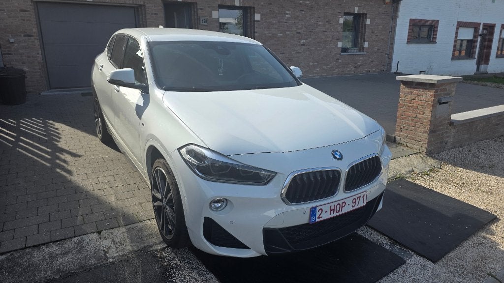 BMW X2 1.5iA sDrive18 — met M sport pakket gps 53.000km, Auto's, Dealer onderhouden, X2, Alcantara, Wit