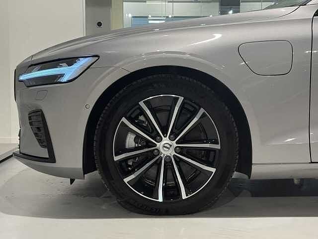 Volvo V60 T6 Recharge Plus dark + electr trekhaak, Automaat, Euro 6, 1969 cc, 18 g/km