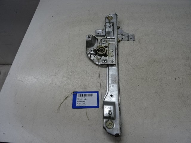 VITRE MECANISME AVANT GAUCHE 208 I (CA / CC / CK / CL), Kontakt-peugeot@peugeot.com, Utilisé, Peugeot Deutschland GmbH, Bahnhofsplatz
65423  Rüsselsheim, DE