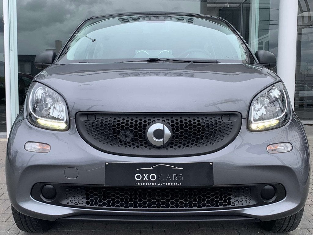 Smart Forfour 1.0i ESSENCE / DOUBLE TOIT PANO / CLIM AUTO /, Auto's, Voorwielaandrijving, Stof, Gebruikt, Bedrijf
