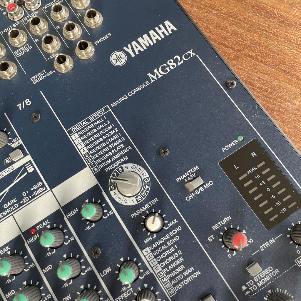 Yamaha MG82cx mixing console, Muziek en Instrumenten, Mengpanelen, Zo goed als nieuw, 5 tot 10 kanalen, Microfooningang, Ophalen