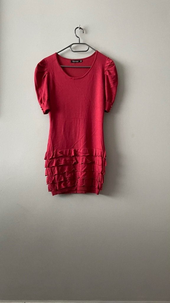 ROBE en maille rouge REMIXX neuve à volants M, Enlèvement ou Envoi, Au-dessus du genou, REMIXX, Neuf