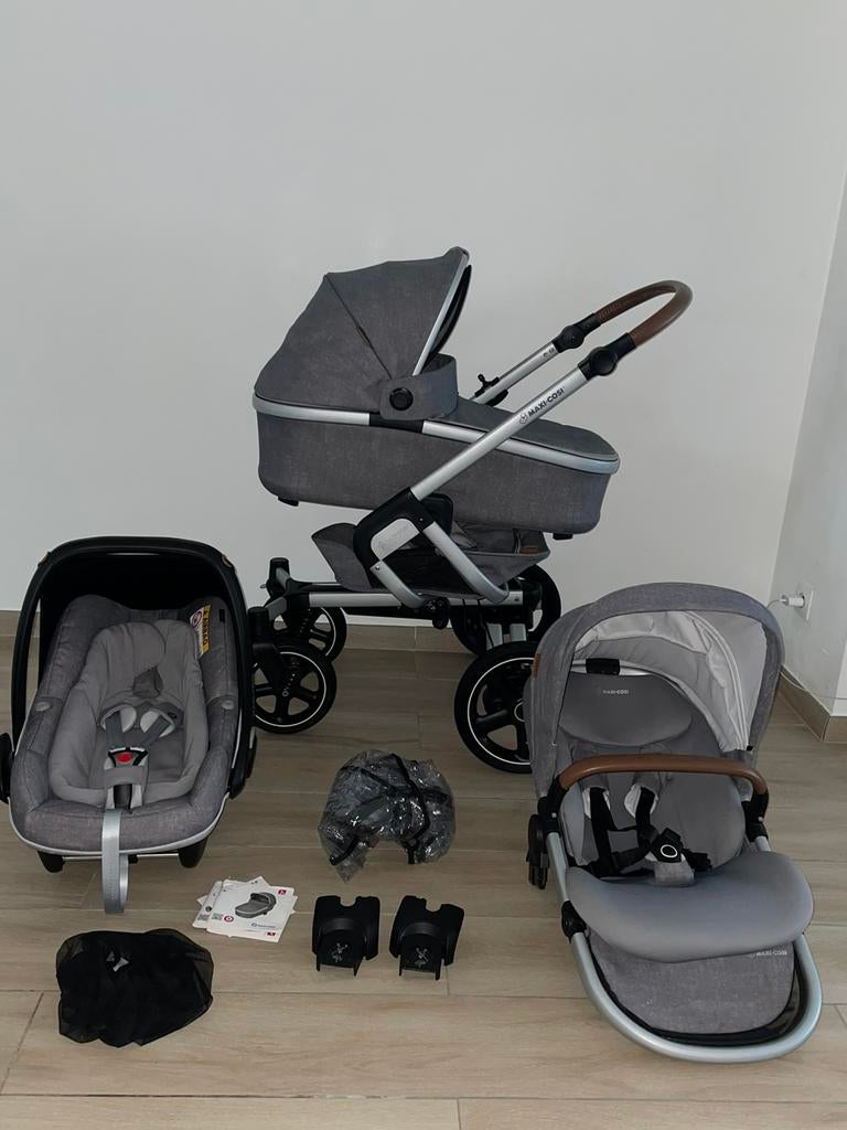 Maxi -Cosi Nova 4 Nomad Black, ensemble 3 en 1, Couverture pieds, Babygeluk, Comme neuf, Enlèvement
