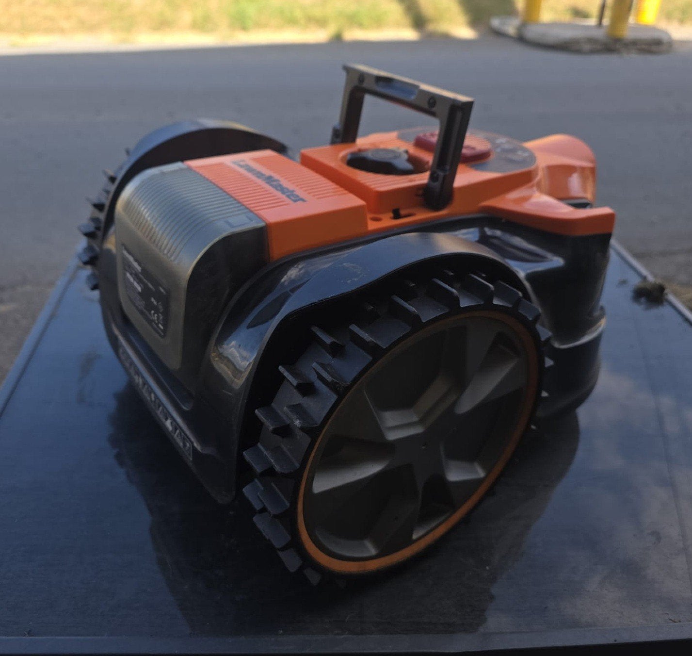 Pack Complet Robot Tondeuse LawnMaster, Enlèvement