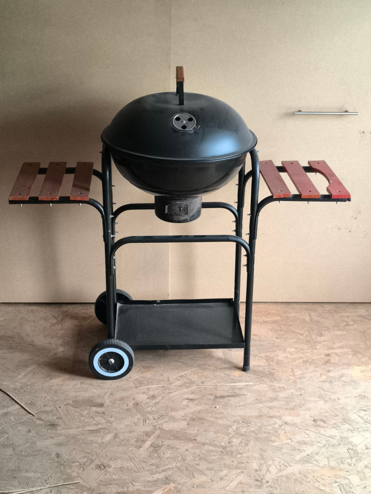 Barbeque met dubbele rooster en deksel., Ophalen