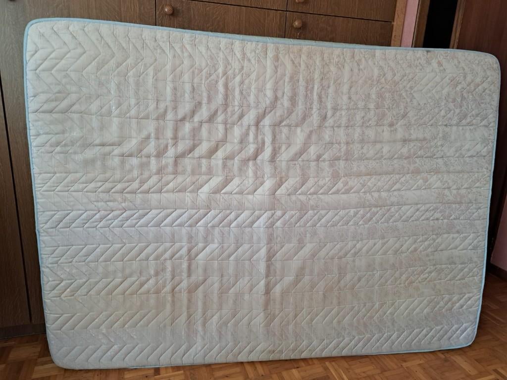 Matras van 1m40 x 2m, Maison & Meubles, Chambre à coucher | Matelas & Sommiers, Matelas, 140 cm, Enlèvement, Utilisé