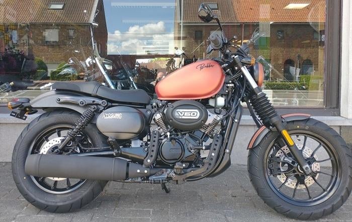 Hyosung GV125S bobber NIEUW, Motoren, 2 cilinders, Nieuw, Chopper, Bedrijf