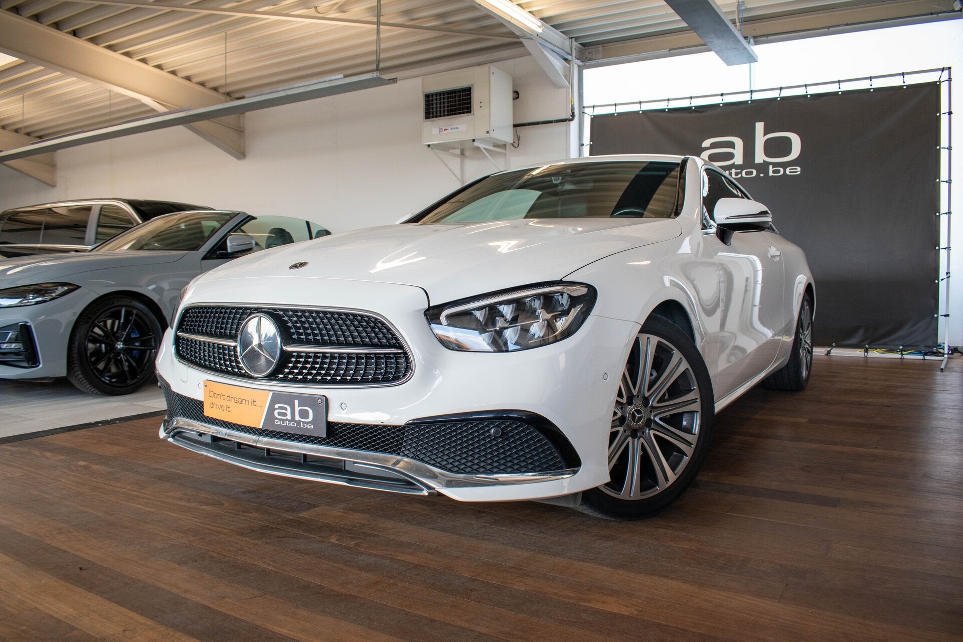 Mercedes-Benz E 200 COUPE, Autos, 0 kg, https://public.car-pass.be/vhr/c74acd47-9661-4dfd-aebd-f05b8f4e858d, Entreprise, 0 kg