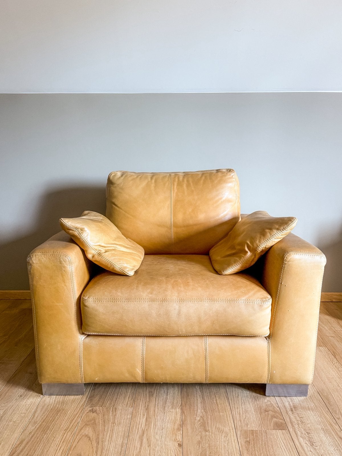 Twee lederen 1,5 zits cognac kleur, Ophalen, Gebruikt, 100 tot 125 cm, Leer