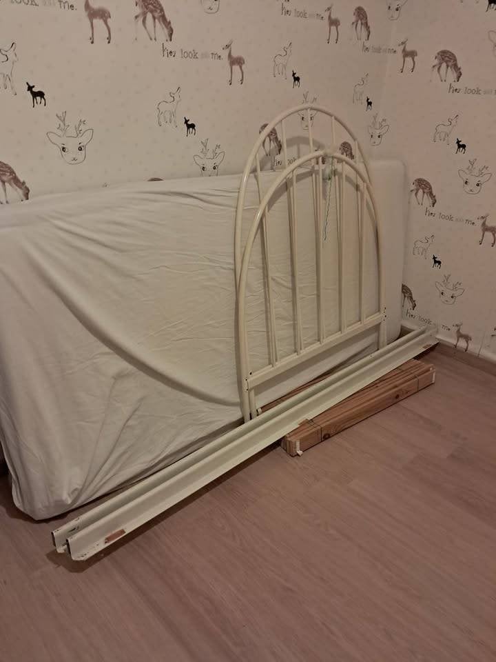 Lit simple avec 1 ou 2 matelas, Maison & Meubles, 90 cm, Une personne, Enlèvement, Utilisé